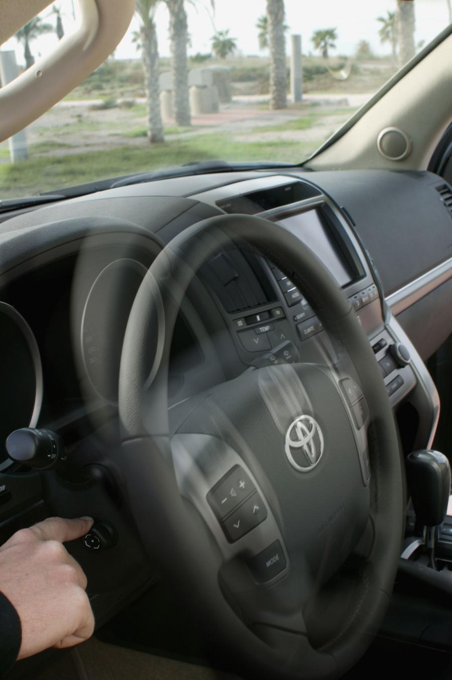  Toyota Land Cruiser 200 2007 года  (фото 51 из 196)